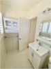 Karen Dinh room photo